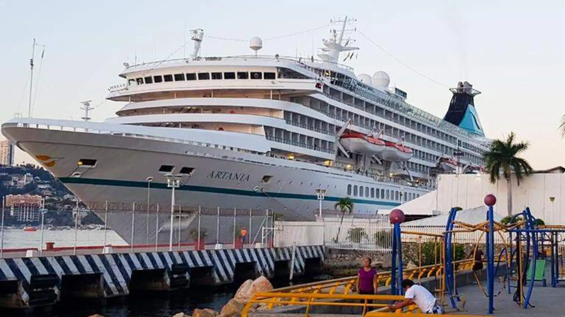 crucero MV ARTANIA1